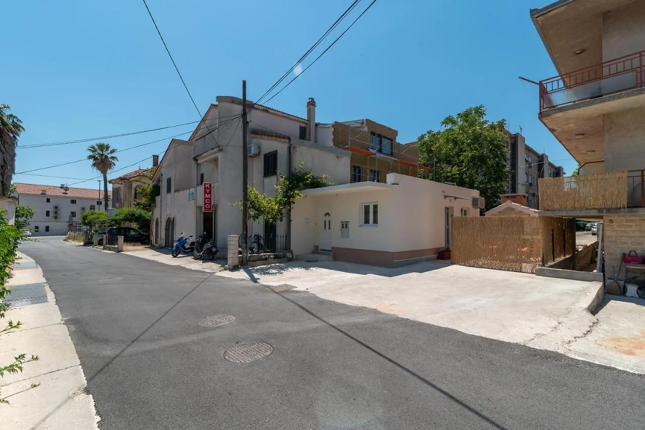 Apartament Small Private House With A Terrace In Trogir